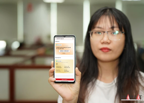 tu 01 07 nguoi dan co the xuat trinh giay phep lai xe qua vneid 1J4Y